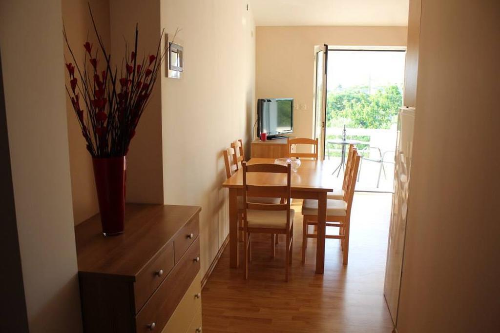 Apartments Mrdelja 브르시 외부 사진